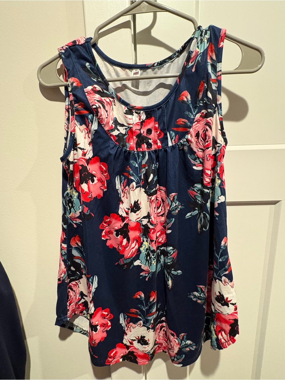 Women's Navy Floral Scoop Neck Camisole with Pink Accents